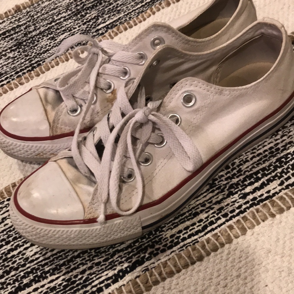 White converse - Picture 2 of 2